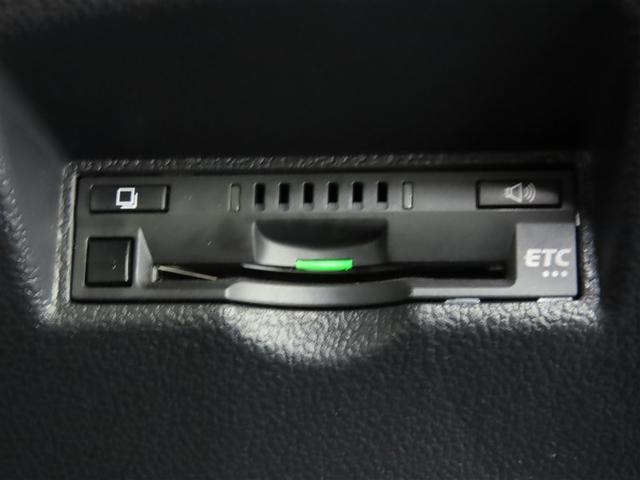 プリウス Ａ　ハイブリッド　ナビ＆ＴＶ　メモリーナビ　フルセグ　バックカメラ　ＤＶＤ再生　衝突被害軽減システム　ＥＴＣ　スマートキー　ＬＥＤヘッドランプ　アイドリングストップ　オートクルーズコントロール　キーレス（17枚目）