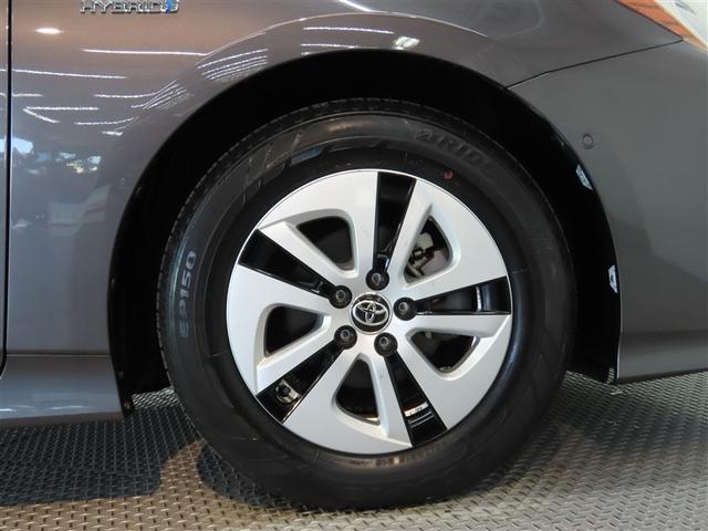 プリウス Ａ　ハイブリッド　ナビ＆ＴＶ　メモリーナビ　フルセグ　バックカメラ　ＤＶＤ再生　衝突被害軽減システム　ＥＴＣ　スマートキー　ＬＥＤヘッドランプ　アイドリングストップ　オートクルーズコントロール　キーレス（19枚目）