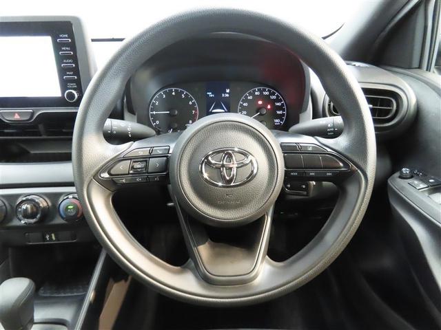 ヤリス Ｘ　メモリーナビ　バックカメラ　ミュージックプレイヤー接続可　衝突被害軽減システム　ＥＴＣ　キーレス（33枚目）