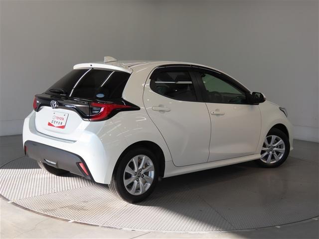 ヤリス Ｇ　メモリーナビ　バックカメラ　ＤＶＤ再生　ミュージックプレイヤー接続可　衝突被害軽減システム　ＥＴＣ　スマートキー　ＬＥＤヘッドランプ　オートクルーズコントロール　キーレス　アルミホイール　ＣＤ（6枚目）