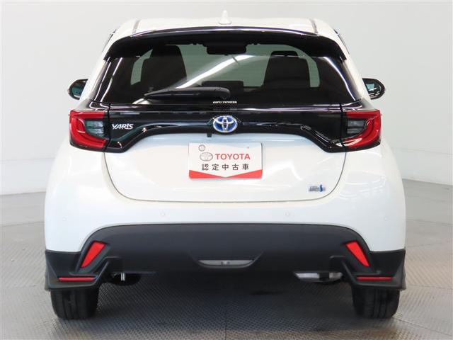 ヤリス ハイブリッドＺ　ハイブリッド　メモリーナビ　バックカメラ　ミュージックプレイヤー接続可　衝突被害軽減システム　ＥＴＣ　スマートキー　ＬＥＤヘッドランプ　フルエアロ　アイドリングストップ　オートクルーズコントロール（8枚目）