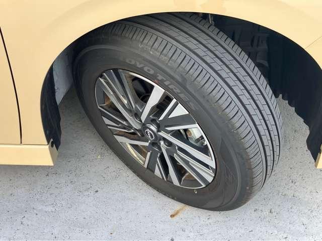 2.0 ハイウェイスターV プロパイロット/12.3インチナビ/LEDヘッド ついに新型セレナ登場。車と共に過ごす思い出をとびきりののひとときに。ユーザーへのやさしさと最新の安全装備、先進技術が詰め込まれています。(20枚目)
