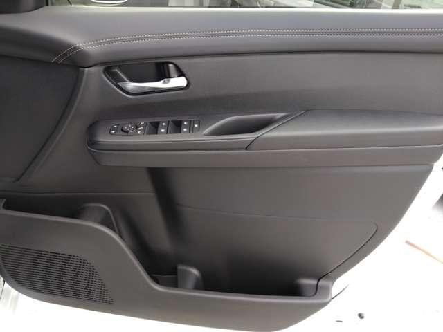 セレナ １．４　ｅ－パワー　ハイウェイスターＶ　コネクトナビ／アラウンドモニター／後席モニター　こちらの車両は雹害車となります。誠に勝手ながら雹害車は岐阜県内及び、岐阜県隣接県在住のご来店いただけるお客様に限り販売させていただきます（42枚目）