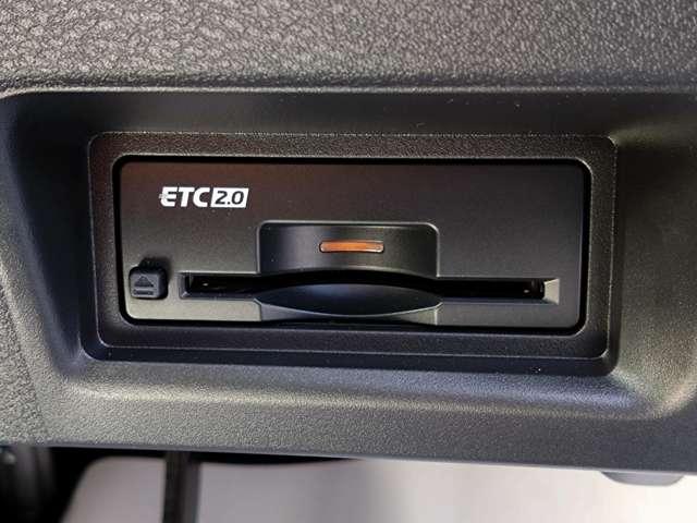 セレナ １．４　ｅ－パワー　ハイウェイスターＶ　コネクトナビ／アラウンドモニター／後席モニター　こちらの車両は雹害車となります。誠に勝手ながら雹害車は岐阜県内及び、岐阜県隣接県在住のご来店いただけるお客様に限り販売させていただきます（63枚目）