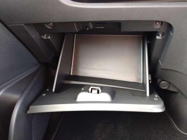 セレナ １．４　ｅ－パワー　ハイウェイスターＶ　コネクトナビ／アラウンドモニター／後席モニター　こちらの車両は雹害車となります。誠に勝手ながら雹害車は岐阜県内及び、岐阜県隣接県在住のご来店いただけるお客様に限り販売させていただきます（66枚目）