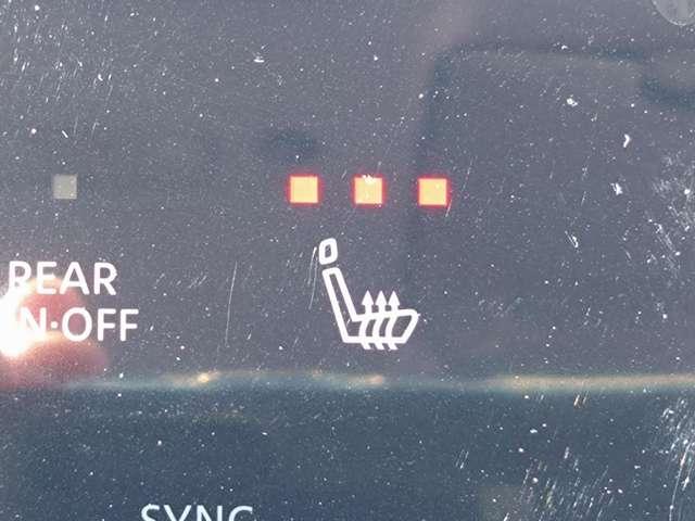 セレナ １．４　ｅ－パワー　ハイウェイスターＶ　コネクトナビ／アラウンドモニター／後席モニター　こちらの車両は雹害車となります。誠に勝手ながら雹害車は岐阜県内及び、岐阜県隣接県在住のご来店いただけるお客様に限り販売させていただきます（70枚目）