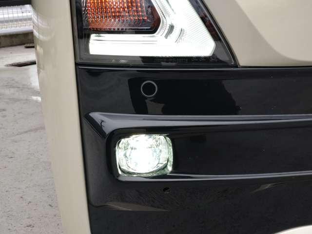 ルークス 660 ハイウェイスターX プロパイロットエディション 弊社元社用車/両側電動スライド/9インチナビ 自動車専用道路で先行車両との車間距離を一定に保つようにハンドル操作を支援し、ドライバーの運転をサポートする、同一車線運転支援技術「プロパイロット」搭載(22枚目)