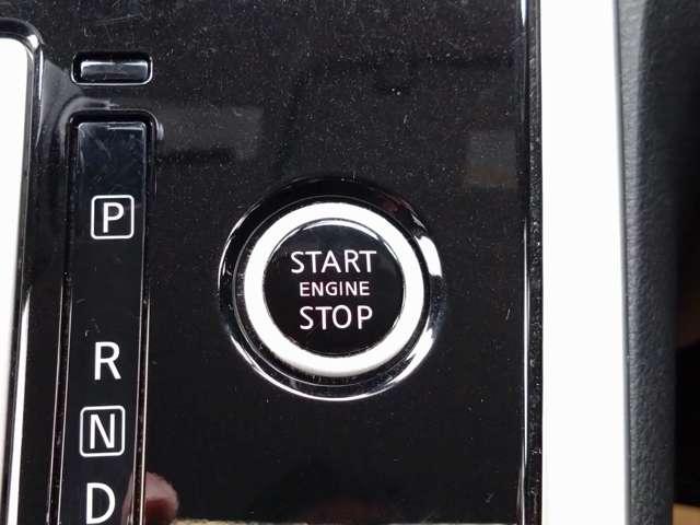 セレナ ２．０　ハイウェイスター　ＶセレクションＩＩ　両側電動スライドドア／純正ナビ　バックモニター　セレナはシートアレンジの多様さも魅力。友達を誘って出かけたいときも、荷物をたっぷり積みたいときも、ぴったりのアレンジが見つかります（10枚目）