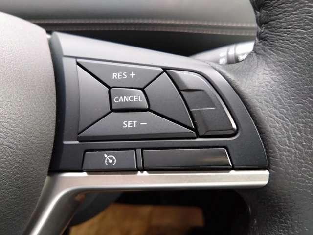 セレナ ２．０　ハイウェイスター　ＶセレクションＩＩ　両側電動スライドドア／純正ナビ　バックモニター　セレナはシートアレンジの多様さも魅力。友達を誘って出かけたいときも、荷物をたっぷり積みたいときも、ぴったりのアレンジが見つかります（12枚目）