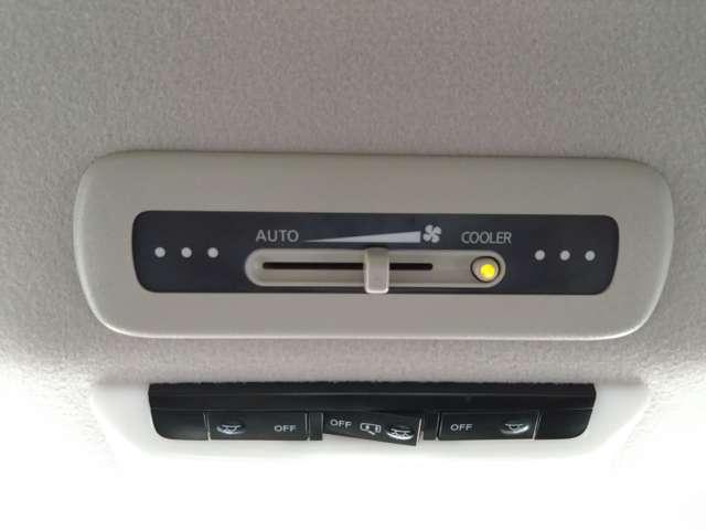 セレナ ２．０　ハイウェイスター　ＶセレクションＩＩ　両側電動スライドドア／純正ナビ　バックモニター　セレナはシートアレンジの多様さも魅力。友達を誘って出かけたいときも、荷物をたっぷり積みたいときも、ぴったりのアレンジが見つかります（14枚目）