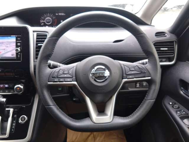 セレナ ２．０　ハイウェイスター　ＶセレクションＩＩ　両側電動スライドドア／純正ナビ　バックモニター　セレナはシートアレンジの多様さも魅力。友達を誘って出かけたいときも、荷物をたっぷり積みたいときも、ぴったりのアレンジが見つかります（24枚目）