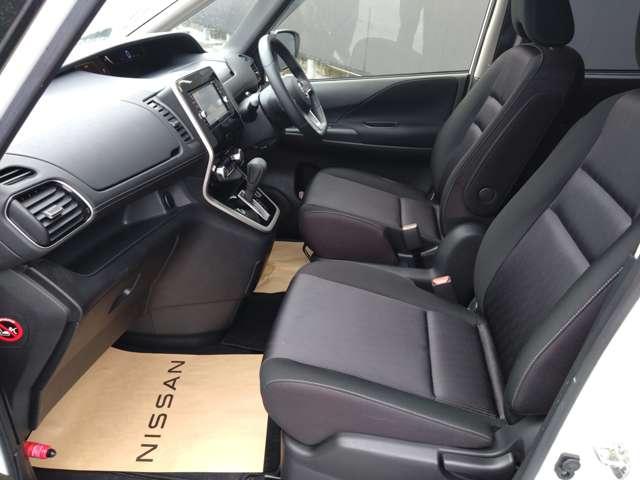 セレナ ２．０　ハイウェイスター　ＶセレクションＩＩ　両側電動スライドドア／純正ナビ　バックモニター　セレナはシートアレンジの多様さも魅力。友達を誘って出かけたいときも、荷物をたっぷり積みたいときも、ぴったりのアレンジが見つかります（26枚目）