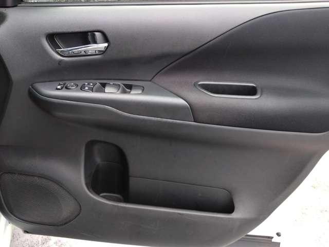 セレナ ２．０　ハイウェイスター　ＶセレクションＩＩ　両側電動スライドドア／純正ナビ　バックモニター　セレナはシートアレンジの多様さも魅力。友達を誘って出かけたいときも、荷物をたっぷり積みたいときも、ぴったりのアレンジが見つかります（36枚目）