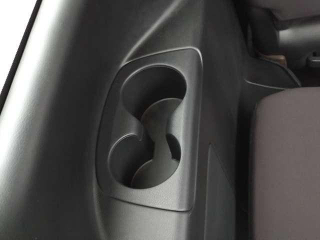 セレナ ２．０　ハイウェイスター　ＶセレクションＩＩ　両側電動スライドドア／純正ナビ　バックモニター　セレナはシートアレンジの多様さも魅力。友達を誘って出かけたいときも、荷物をたっぷり積みたいときも、ぴったりのアレンジが見つかります（46枚目）