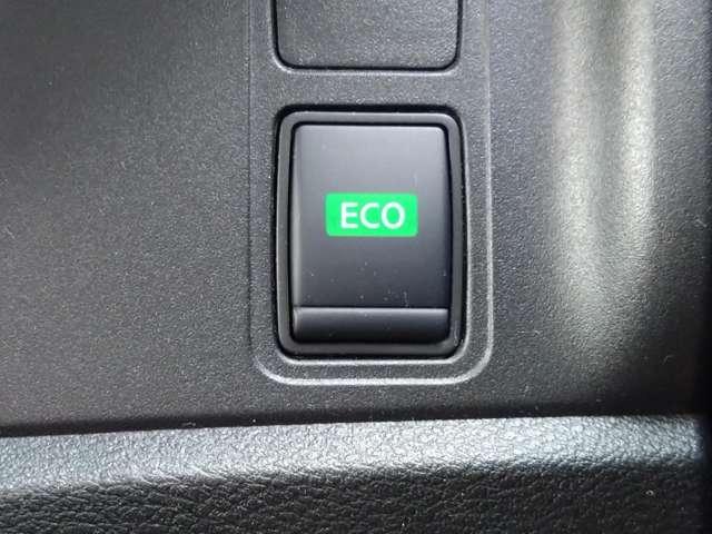 セレナ ２．０　ハイウェイスター　ＶセレクションＩＩ　両側電動スライドドア／純正ナビ　バックモニター　セレナはシートアレンジの多様さも魅力。友達を誘って出かけたいときも、荷物をたっぷり積みたいときも、ぴったりのアレンジが見つかります（49枚目）