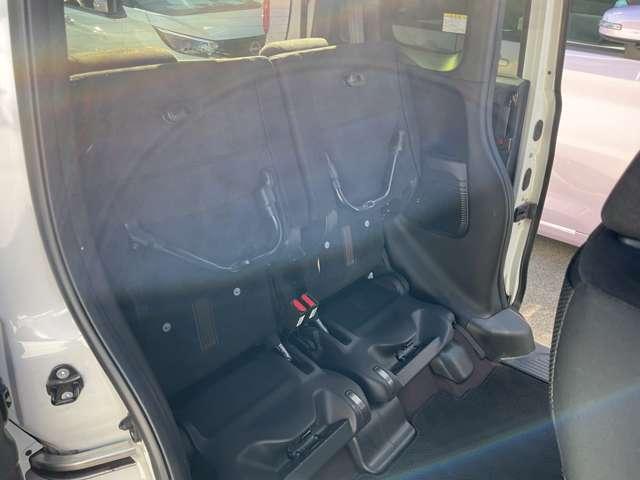 Ｎ－ＢＯＸカスタム ６６０　Ｇ・Ｌホンダセンシング　純正ナビ・バックモニター　シンプルでありながら、ひと目でＮ－ＢＯＸとわかる洗練されたデザイン。漆黒に映えるクロームメッキの輝きが上質さを演出心地よくリラックスした時間を過ごせるモダンな空間（26枚目）