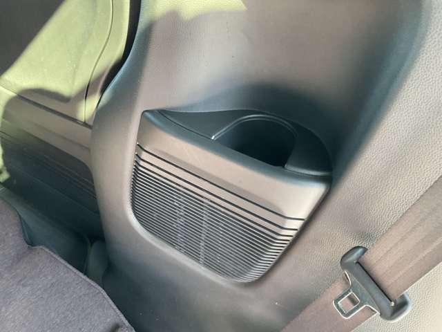 Ｎ－ＢＯＸカスタム ６６０　Ｇ・Ｌホンダセンシング　純正ナビ・バックモニター　シンプルでありながら、ひと目でＮ－ＢＯＸとわかる洗練されたデザイン。漆黒に映えるクロームメッキの輝きが上質さを演出心地よくリラックスした時間を過ごせるモダンな空間（33枚目）