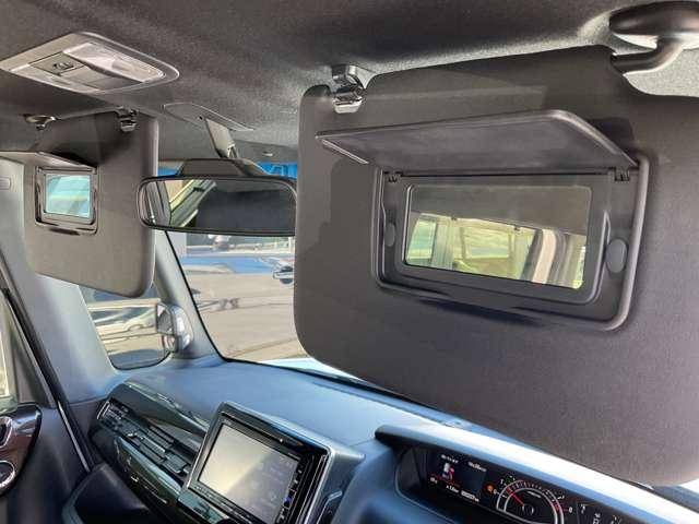 Ｎ－ＢＯＸカスタム ６６０　Ｇ・Ｌホンダセンシング　純正ナビ・バックモニター　シンプルでありながら、ひと目でＮ－ＢＯＸとわかる洗練されたデザイン。漆黒に映えるクロームメッキの輝きが上質さを演出心地よくリラックスした時間を過ごせるモダンな空間（35枚目）