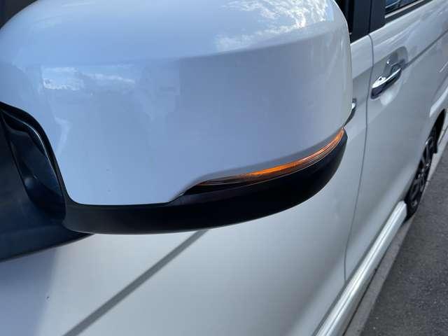 Ｎ－ＢＯＸカスタム ６６０　Ｇ・Ｌホンダセンシング　純正ナビ・バックモニター　シンプルでありながら、ひと目でＮ－ＢＯＸとわかる洗練されたデザイン。漆黒に映えるクロームメッキの輝きが上質さを演出心地よくリラックスした時間を過ごせるモダンな空間（50枚目）