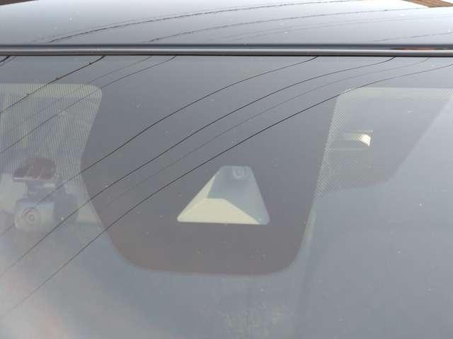 デイズ 660 ハイウェイスターGターボ プロパイロットエディション 9インチナビ/アラウンドモニター/LEDヘッド 自動車専用道路で先行車両との車間距離を一定に保つようにハンドル操作を支援し、ドライバーの運転をサポートする、同一車線運転支援技術「プロパイロット」搭載(13枚目)