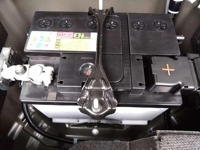 ノート １．２　ｅ－パワー　メダリスト　純正ナビ／アラウンドモニター／ＬＥＤヘッドラ　ｅ－ＰＯＷＥＲは独自の発電システムを搭載。もちろんＮＯＴＥならではの先進安全装備や運転しやすさ、後席までのびのびと座れる広い室内空間も実現しました（44枚目）