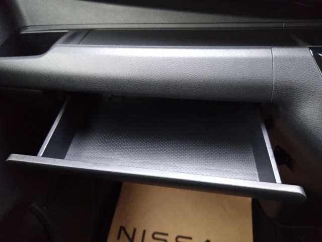 eKクロス 660 G 純正9インチナビ/バックモニター/ETC2.0 三菱自動車らしいSUVテイストのデザインのクロスオーバーモデル「ekクロス」、ダイナミックシールドデザインがSUVらしい力強さを表現しています(64枚目)