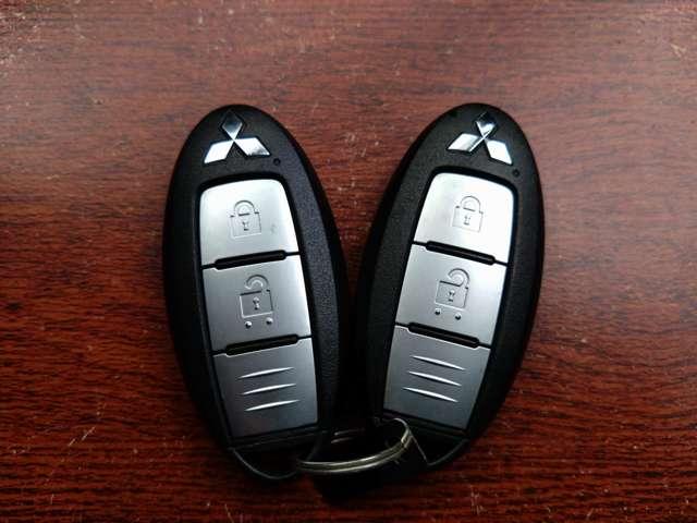 eKクロス 660 G 純正9インチナビ/バックモニター/ETC2.0 三菱自動車らしいSUVテイストのデザインのクロスオーバーモデル「ekクロス」、ダイナミックシールドデザインがSUVらしい力強さを表現しています(75枚目)