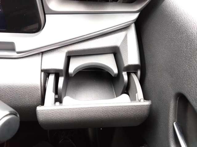 オーラ 1.2 G レザーエディション コネクトナビ/プロパイロット/アラウンド 第二世代e-POWERを搭載し力強さ、なめらかさ、静かさ、すべてが進化した電気の走りと、内外装の細部に至るまで「上質」にこだわったコンパクトカー『AURA』(63枚目)