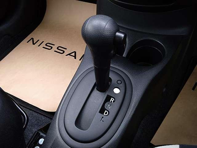 ノート Ｘ　１．２　Ｘ　純正ナビ／バックモニター／踏み間違い防止ア（9枚目）