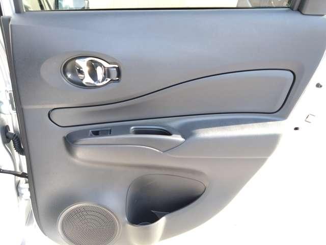 ノート 1.2 X 純正ナビ/エマブレ踏み間違い防止/バックモニター 前方の車両や歩行者との衝突回避をサポートするエマージェンシーブレーキを搭載したノートです。さらに踏み間違い防止アシストも付いて安全装備が充実(34枚目)