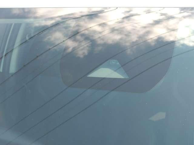 ノート X コネクトナビ/プロパイロット/アラウンドビューモニター/スマートミラー 力強さ、なめらかさ、静かさ、すべてが進化した電気の走り。全方位運転支援システムが安心感を後押しする第二世代e-POWERノート(13枚目)