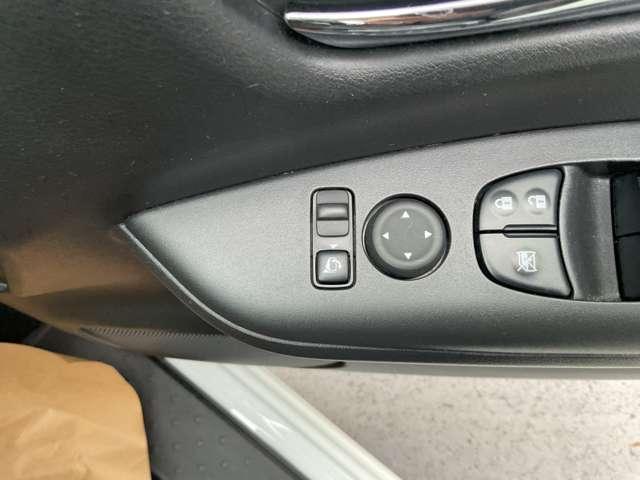 セレナ ｅ－パワー　ハイウェイスターＶ　１．２　ｅ－ＰＯＷＥＲ　ハイウェイスター　Ｖ　両側電動スライドドア／純正ナビバックモニ（22枚目）