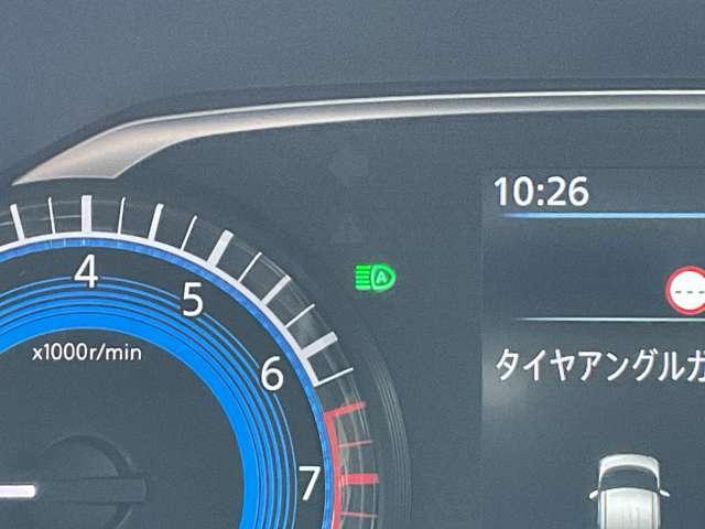 �Ό��Ԃ���͂̏󋵂𔻒f���ăn�C�r�[���^���[�r�[���������Ő؂�ւ��܂��B�ϋɓI�Ƀn�C�r�[�����g���A��Ԃł����S���đ��s�ł��܂��B