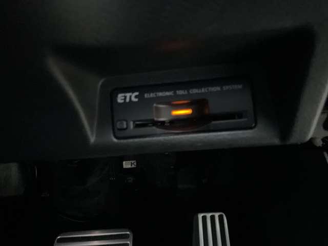 スカイライン ３５０ＧＴ　ハイブリッド　タイプＳＰ　３．５　３５０ＧＴ　ハイブリッド　タイプＳＰ　インテリジェントクルーズコントロール（14枚目）