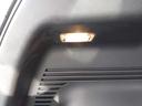 トランクルーム内を照らすルームランプ付き
