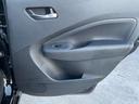後部ドアにもペットボトルを収納できるドアポケットがあります。