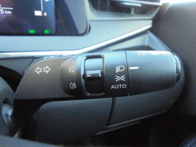 X メモリーナビ アラウンドビューモニター LEDヘッドランプ ハイビームアシスト LEDフォグランプ スマートルームミラー インテリジェントキー(16枚目)