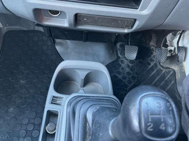 クリッパートラック ６６０　ＳＤエアコン付　４ＷＤ　パ－トタイム４ＷＤ　ＥＴＣ　運転席エア－バ（10枚目）