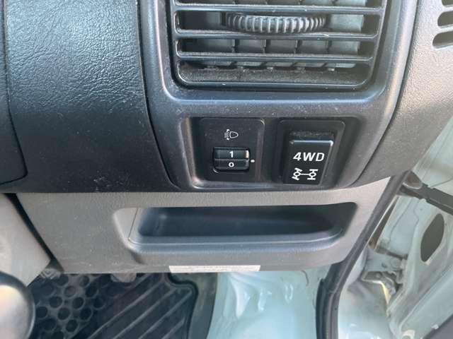 クリッパートラック ６６０　ＳＤエアコン付　４ＷＤ　パ－トタイム４ＷＤ　ＥＴＣ　運転席エア－バ（16枚目）