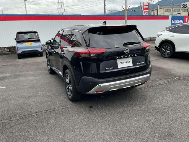 エクストレイル Ｇ　ｅ－４ＯＲＣＥ　１．５　Ｇ　ｅ－４ＯＲＣＥ　４ＷＤ　雹害車　ル－フレイル　アクティブヘッドライト　　プロパイロット　エマジェンシ－ブレ－キ　アランドビュ－モニタ－（51枚目）