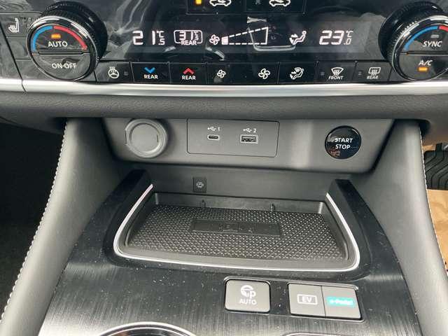 エクストレイル Ｇ　ｅ－４ＯＲＣＥ　１．５　Ｇ　ｅ－４ＯＲＣＥ　４ＷＤ　雹害車　メ－カ－ナビ　ＳＯＳコール　ＬＥＤヘッドライト　エマジェンシ－ブレ－キ　アランドビュ－モニタ－　アクティブヘッドランプ（14枚目）