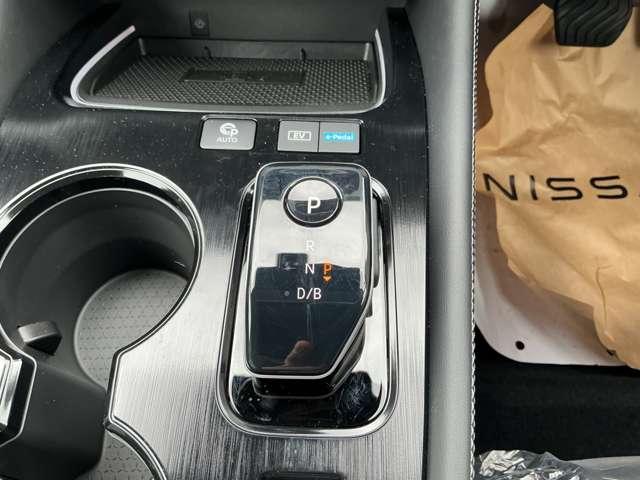 エクストレイル Ｇ　ｅ－４ＯＲＣＥ　１．５　Ｇ　ｅ－４ＯＲＣＥ　４ＷＤ　雹害車　メ－カ－ナビ　ＳＯＳコール　ＬＥＤヘッドライト　エマジェンシ－ブレ－キ　アランドビュ－モニタ－　アクティブヘッドランプ（16枚目）