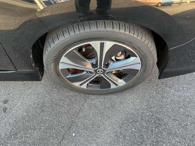 リーフ X Vセレクション 前後シ-トヒ-タ- プロパイロット エマジェンシ-ブレ-キ アランドビュ-モニタ- オ-トマチックハイビ-ム オ-トエアコン ドライブレコ-ダ-(18枚目)