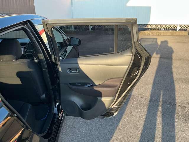 リーフ X Vセレクション 前後シ-トヒ-タ- プロパイロット エマジェンシ-ブレ-キ アランドビュ-モニタ- オ-トマチックハイビ-ム オ-トエアコン ドライブレコ-ダ-(52枚目)