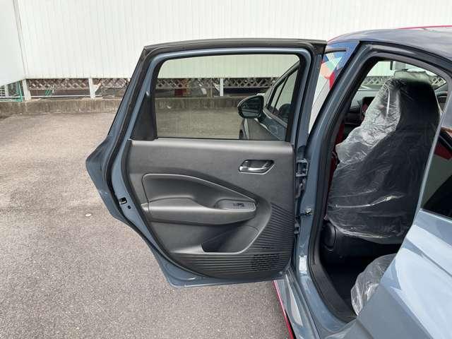 オーラ ニスモ 1.2 NISMO 雹害車 BOSEサウンドシステム SOSコ-ル エマジェンシ-ブレ-キ アランドビュ-モニタ- プロパイロット(51枚目)