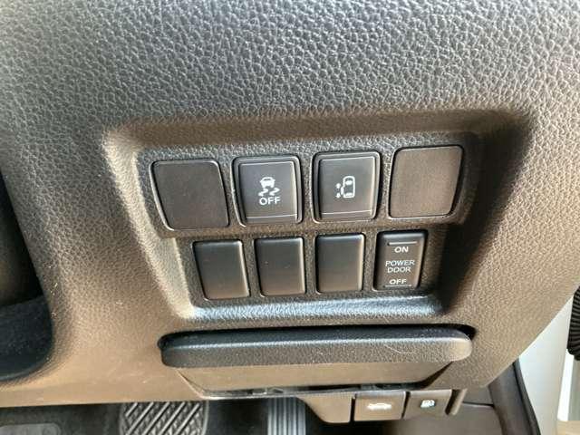 エルグランド ２５０ハイウェイスターＳ　ニスモローダウンキット　メモリ－ナビ　バックモニタ－　ＬＥＤヘッドライト　ドライブレコ－ダー　オ－トクル－ズ　オ－トエアコン（17枚目）