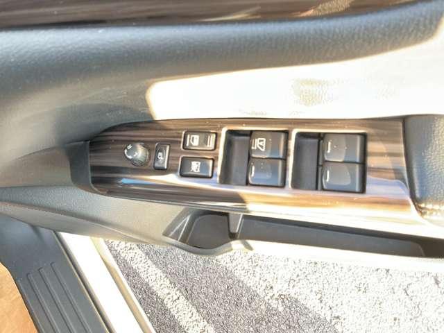 エルグランド ２５０ハイウェイスターＳ　ニスモローダウンキット　メモリ－ナビ　バックモニタ－　ＬＥＤヘッドライト　ドライブレコ－ダー　オ－トクル－ズ　オ－トエアコン（24枚目）