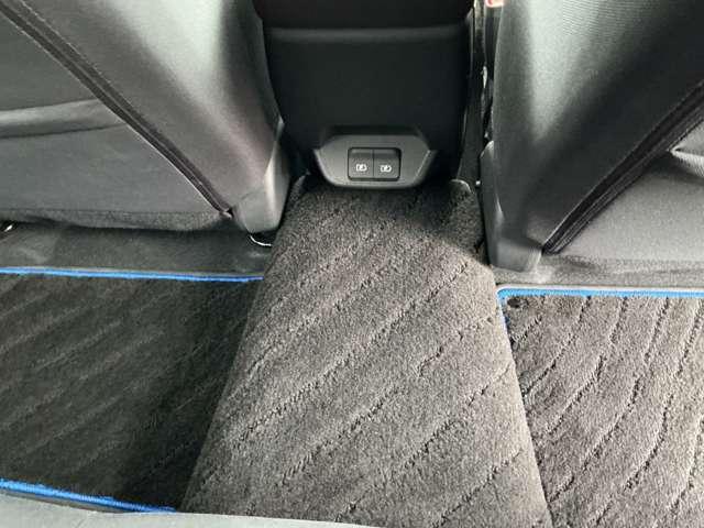 リーフ Ｘ　前後ドライブレコ－ダ　シ－トヒ－タ－フロント　エマジェンシ－ブレ－キ　メモリ－ナビ　バックモニタ－　クル－ズコントロ－ル　オ－トマチックハイビ－ム（28枚目）