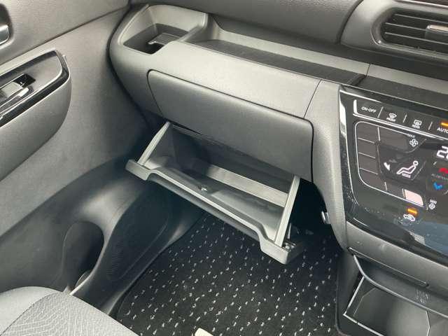 ルークス ハイウェイスター　Ｘ　６６０　ハイウェイスターＸ　ＳＯＳコール　メモリ－ナビ　アランドビュ－モニタ－　片側オ－トスライドドア－　オ－トマチックハイビ－ム　エマジェンシ－ブレ－キ（17枚目）