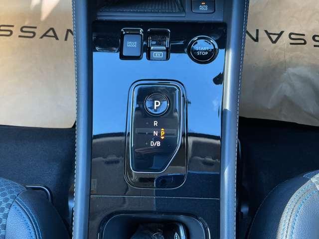 キックス X 1.2 X (e-POWER) SOSコール LEDヘッドライト エマジェンシ-ブレ-キ アランドビュ-モニタ- オ-トマチックハイビ-ム(14枚目)